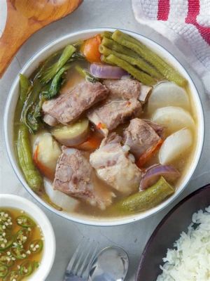  Sinigang na Baboy! A Tangy and Savory Filipino Soup Experience You Must Try