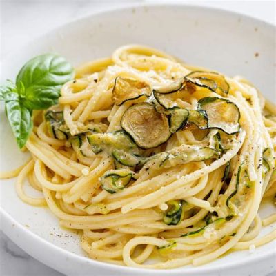  Spaghetti alla Nerano! Uma explosão de sabor cremoso com um toque cítrico refrescante